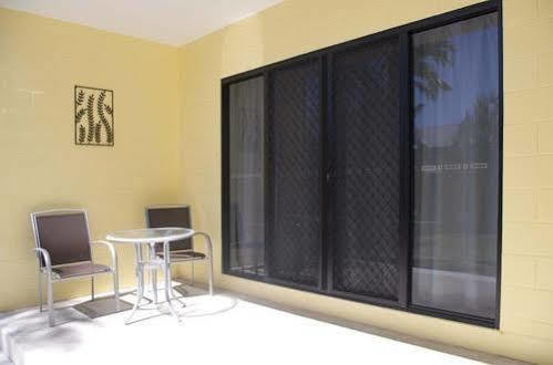 Aparthotel Sky View Units Bowen Extérieur photo